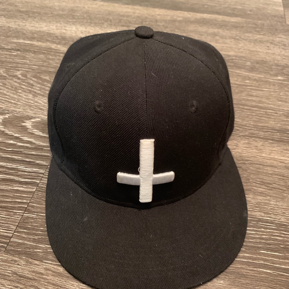 Wuke bandana St.Peters cross snapback